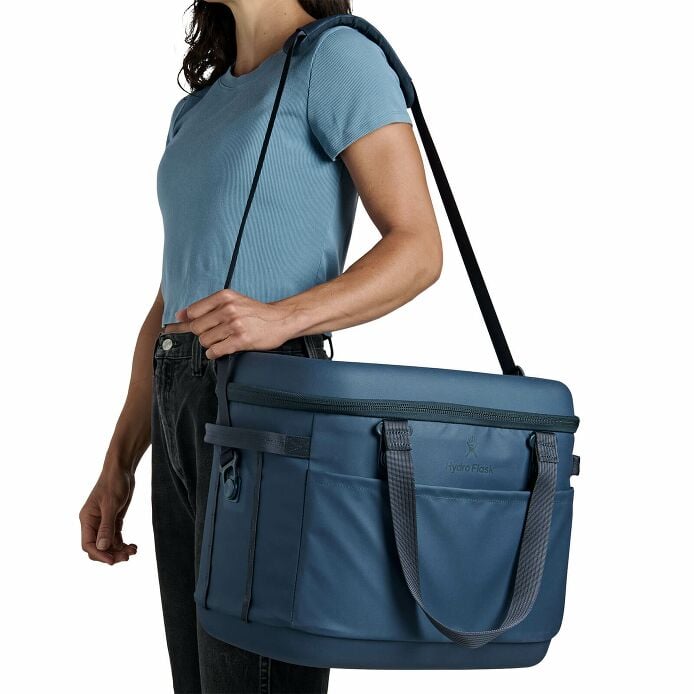 carryouttm-soft-cooler-30-l-y0 250815_hydro_s26_hb_14546_5.jpg