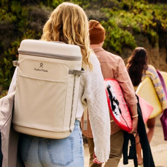 carryouttm-backpack-22-l-c4 hf_carryout_bouwer_d1_l1_torrey_pines_lifestyle_0974_2.jpg