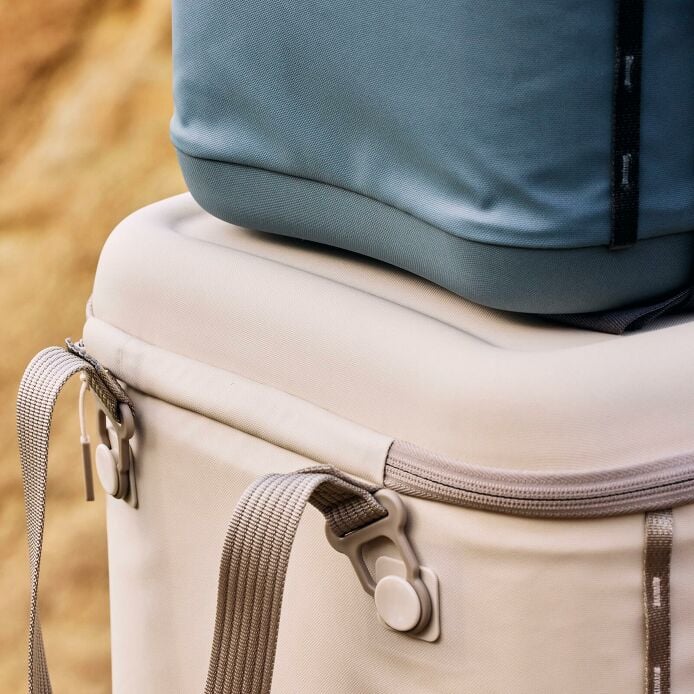 carryouttm-soft-cooler-30-l-y0 hf_carryout_bouwer_d1_l1_torrey_pines_still_life_0381_1_6.jpg