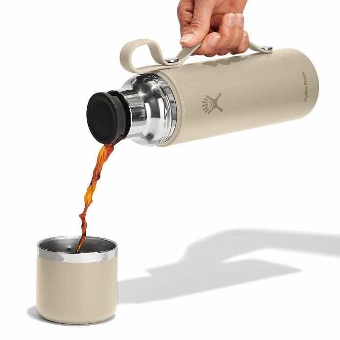 28-oz-hot-flask-and-cup-k5 hot-flask-_-cup-oat-pour.jpg