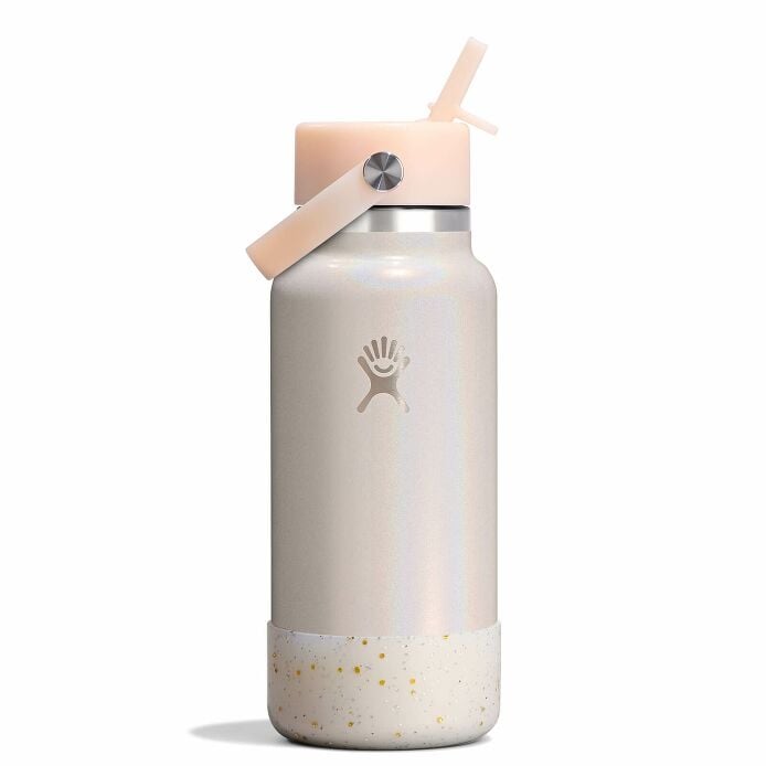 medium-boot-e2 le-f25w32-g-32-oz-wide-flex-straw-cap-glimmer-cream-straight-withboot_1_1_1.jpg