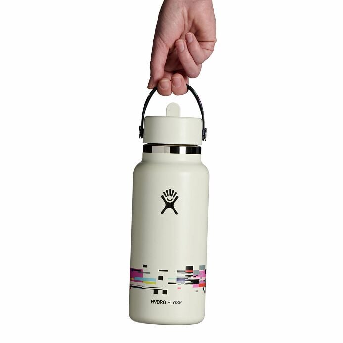 glitch-collection-32-oz-bottle-with-flex-straw-cap-n1 le26-w32-1006-32-oz-wide-flex-straw-cap-glitch-white-hb.jpg